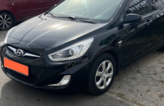 Hyundai Solaris: Ремонт переднего бампера, пайка креплений, покраска в стык — фото ПОСЛЕ ремонта и покраски в Колпино | GGS Сервис